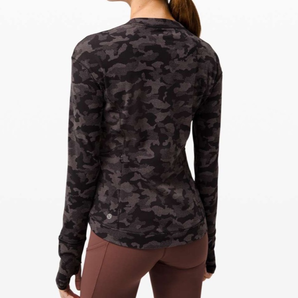 NWT Lululemon Close to Crossing Long Sleeve *Rulu
Heritage Camo Jacquard Black